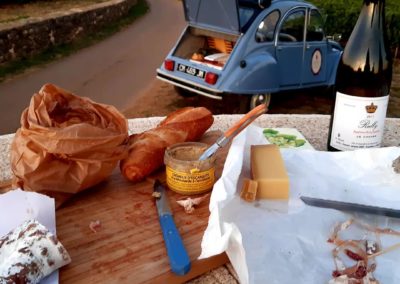 Visite insolites et gastronomie 2CV à Beaune en Bourgogne