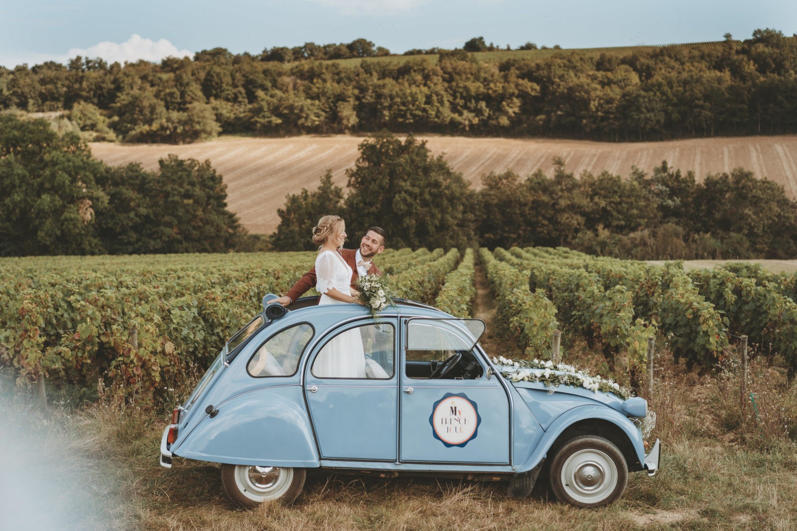 Your wedding in a classic car in Burgundy